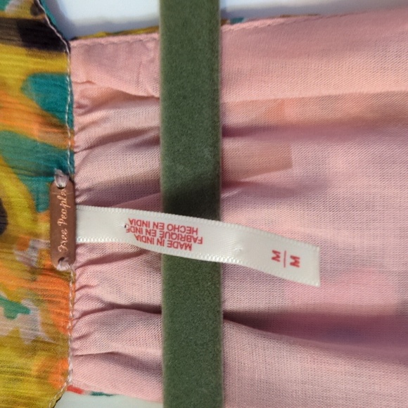 FREE PEOPLE‎ Women's Size M Strawberry Print Sleeveless Boho Festival Top - Picture 3 of 7